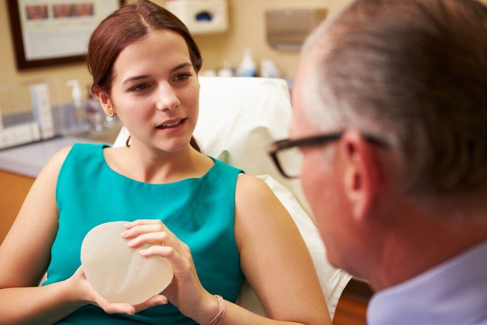 consultation for breast augmentation with a mammologist